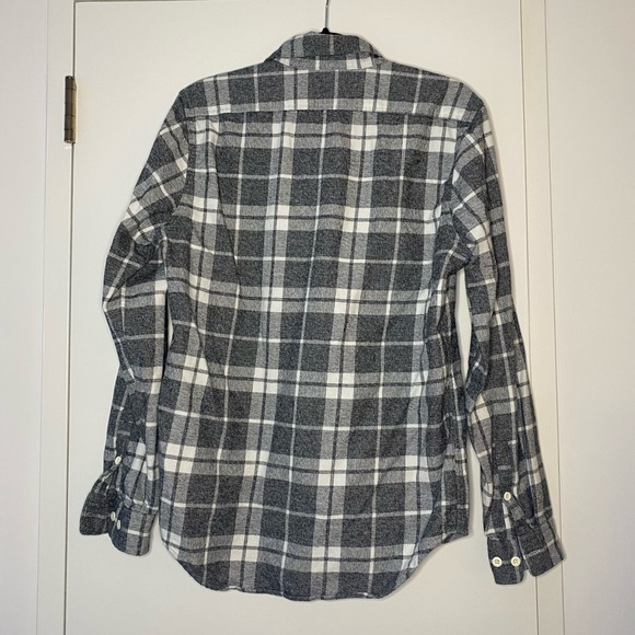 Men’s Express Plaid Button Down - Picture 4 of 4
